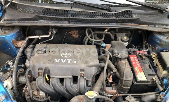 Sayi Na hannu Toyota Yaris Blue Mota in Douala a Ƙasar Kamaru Sayi Na hannu Toyota Yaris Blue Mota in Douala a Ƙasar Kamaru
