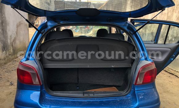 Sayi Na hannu Toyota Yaris Blue Mota in Douala a Ƙasar Kamaru Sayi Na hannu Toyota Yaris Blue Mota in Douala a Ƙasar Kamaru