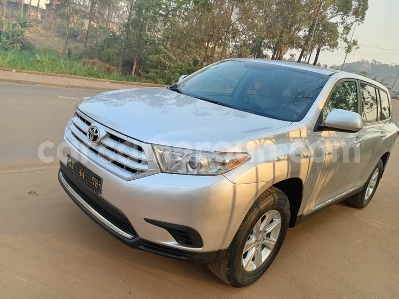 Big with watermark toyota highlander central cameroon yaounde 17971