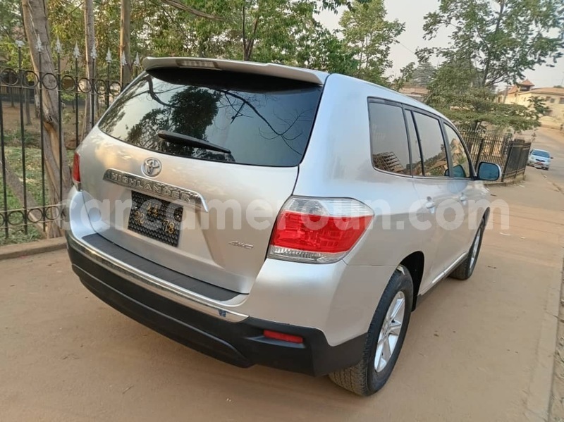 Big with watermark toyota highlander central cameroon yaounde 17971