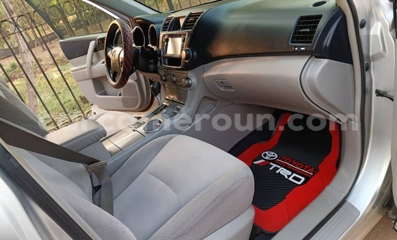 Buy Used Toyota Highlander Silver Car in Yaounde in Central Cameroon Buy Used Toyota Highlander Silver Car in Yaounde in Central Cameroon