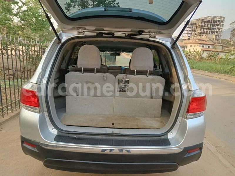 Big with watermark toyota highlander central cameroon yaounde 17971