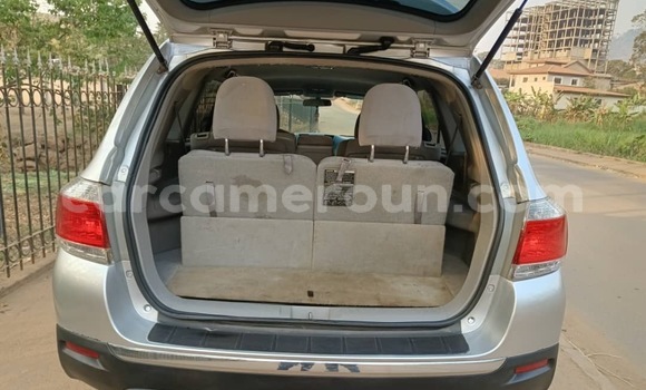 Buy Used Toyota Highlander Silver Car in Yaounde in Central Cameroon Buy Used Toyota Highlander Silver Car in Yaounde in Central Cameroon