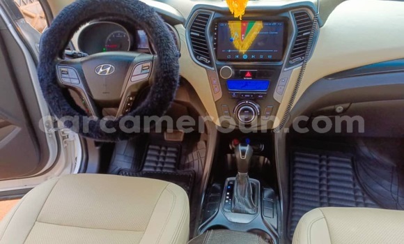 Buy Used Hyundai Santa Fe White Car in Yaounde in Central Cameroon Buy Used Hyundai Santa Fe White Car in Yaounde in Central Cameroon