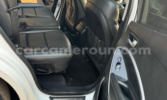 Acheter Occasion Voiture Hyundai Santa Fe Blanc à Yaoundé, Central Cameroon Acheter Occasion Voiture Hyundai Santa Fe Blanc à Yaoundé, Central Cameroon