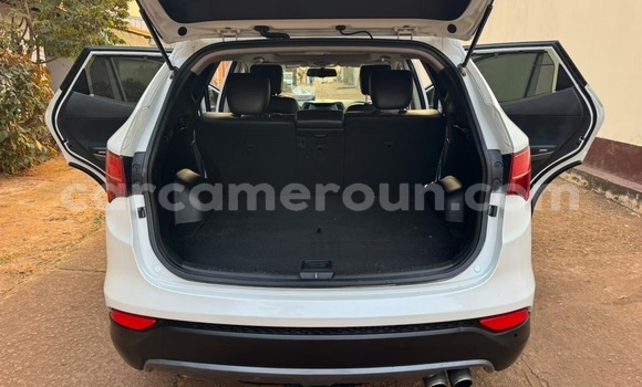 Acheter Occasion Voiture Hyundai Santa Fe Blanc à Yaoundé, Central Cameroon Acheter Occasion Voiture Hyundai Santa Fe Blanc à Yaoundé, Central Cameroon