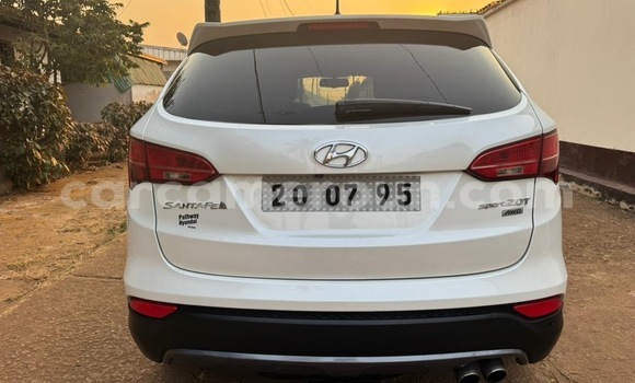 Acheter Occasion Voiture Hyundai Santa Fe Blanc à Yaoundé, Central Cameroon Acheter Occasion Voiture Hyundai Santa Fe Blanc à Yaoundé, Central Cameroon