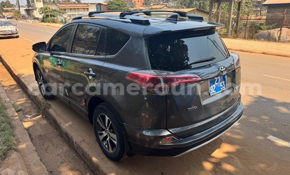 Acheter Neuf Voiture Toyota RAV4 Gris à Yaoundé, Central Cameroon Acheter Neuf Voiture Toyota RAV4 Gris à Yaoundé, Central Cameroon