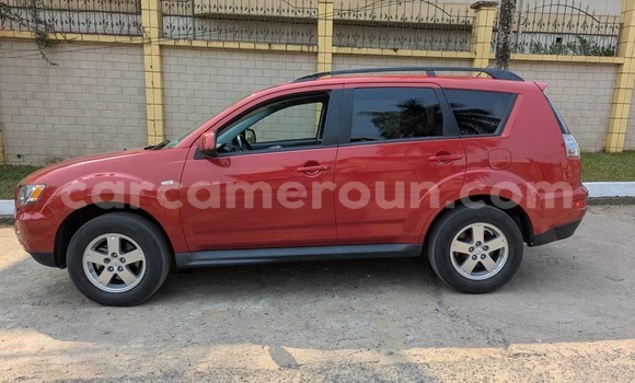 Sayi Na hannu Mitsubishi Outlander Red Mota in Douala a Ƙasar Kamaru Sayi Na hannu Mitsubishi Outlander Red Mota in Douala a Ƙasar Kamaru