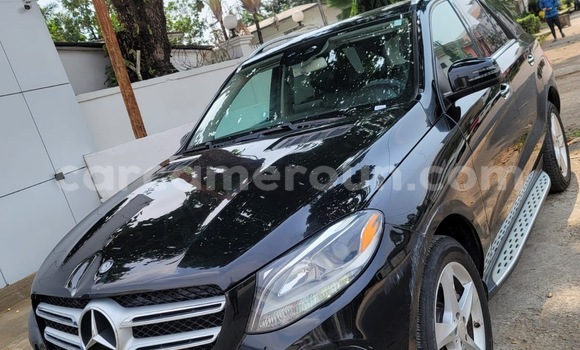 Sayi Imported Mercedes‒Benz GLE Black Mota in Douala a Ƙasar Kamaru