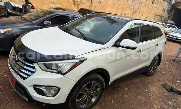 Sayi Na hannu Hyundai Santa Fe White Mota in Yaounde a Babban Kamaru Sayi Na hannu Hyundai Santa Fe White Mota in Yaounde a Babban Kamaru