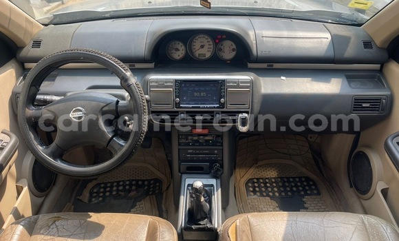 Sayi Na hannu Nissan X–Trail M Mota in Douala a Ƙasar Kamaru Sayi Na hannu Nissan X–Trail M Mota in Douala a Ƙasar Kamaru