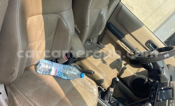 Sayi Na hannu Nissan X–Trail M Mota in Douala a Ƙasar Kamaru Sayi Na hannu Nissan X–Trail M Mota in Douala a Ƙasar Kamaru