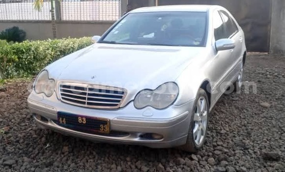 Acheter Occasion Voiture Mercedes‒Benz C–Class Gris à Douala, Littoral Cameroon