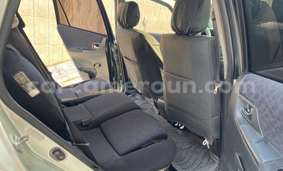 Acheter Occasion Voiture Toyota Corolla Verso Beige à Douala, Littoral Cameroon Acheter Occasion Voiture Toyota Corolla Verso Beige à Douala, Littoral Cameroon