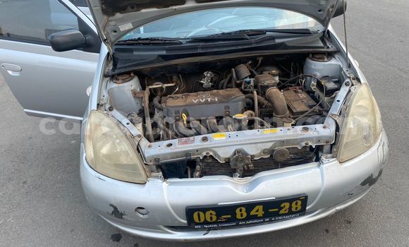 Buy Used Toyota Yaris Silver Car in Douala in Littoral Cameroon