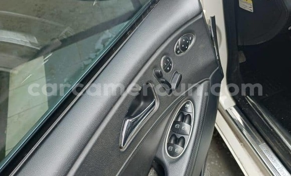 Sayi Na hannu Mercedes‒Benz CLS–Class White Mota in Douala a Ƙasar Kamaru Sayi Na hannu Mercedes‒Benz CLS–Class White Mota in Douala a Ƙasar Kamaru