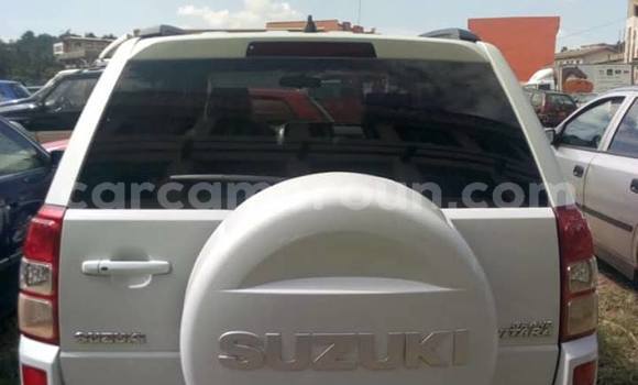 Sayi Na hannu Suzuki Grand Vitara White Mota in Yaounde a Babban Kamaru Sayi Na hannu Suzuki Grand Vitara White Mota in Yaounde a Babban Kamaru