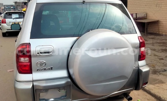 Acheter Occasion Voiture Toyota RAV4 Gris à Douala, Littoral Cameroon Acheter Occasion Voiture Toyota RAV4 Gris à Douala, Littoral Cameroon