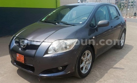 Buy Used Toyota Auris Black Car in Douala in Littoral Cameroon