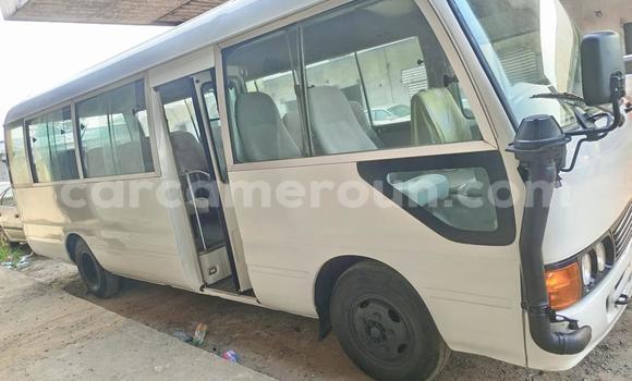 Acheter Import Voiture Toyota Coaster Blanc à Douala, Littoral Cameroon Acheter Import Voiture Toyota Coaster Blanc à Douala, Littoral Cameroon