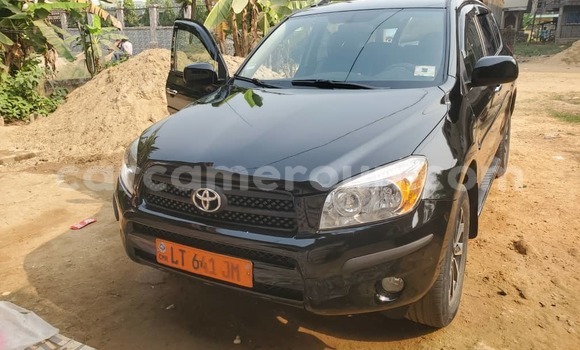 Sayi Na hannu Toyota RAV4 Black Mota in Douala a Ƙasar Kamaru Sayi Na hannu Toyota RAV4 Black Mota in Douala a Ƙasar Kamaru