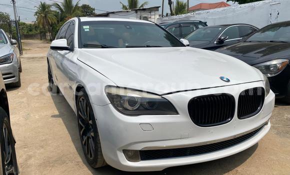 Sayi Na hannu BMW 7-Series White Mota in Douala a Ƙasar Kamaru Sayi Na hannu BMW 7-Series White Mota in Douala a Ƙasar Kamaru