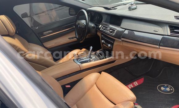 Sayi Na hannu BMW 7-Series White Mota in Douala a Ƙasar Kamaru Sayi Na hannu BMW 7-Series White Mota in Douala a Ƙasar Kamaru