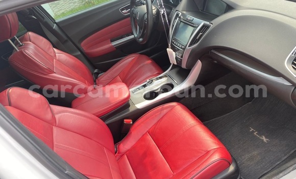 Sayi Imported Acura TLX White Mota in Douala a Ƙasar Kamaru Sayi Imported Acura TLX White Mota in Douala a Ƙasar Kamaru
