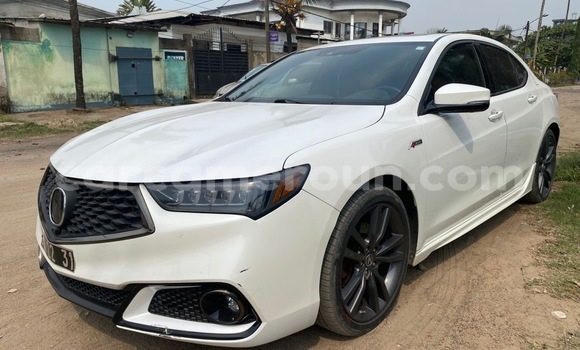 Sayi Imported Acura TLX White Mota in Douala a Ƙasar Kamaru Sayi Imported Acura TLX White Mota in Douala a Ƙasar Kamaru