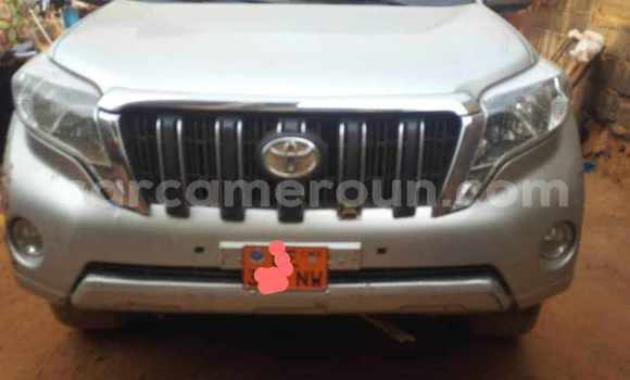 Sayi Na hannu Toyota Prado Azurfa Mota in Yaounde a Babban Kamaru