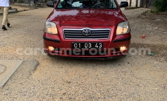 Sayi Na hannu Toyota Avensis Red Mota in Douala a Ƙasar Kamaru Sayi Na hannu Toyota Avensis Red Mota in Douala a Ƙasar Kamaru