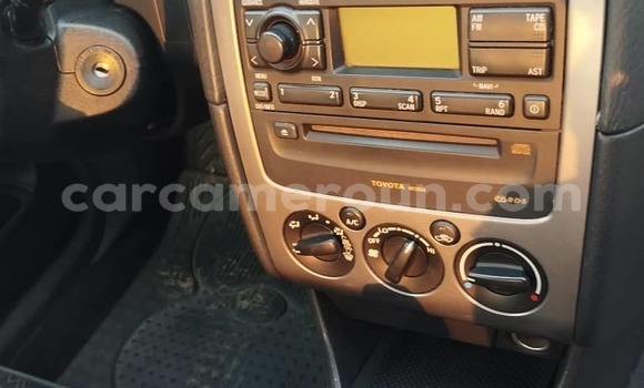 Sayi Na hannu Toyota Avensis Azurfa Mota in Douala a Ƙasar Kamaru Sayi Na hannu Toyota Avensis Azurfa Mota in Douala a Ƙasar Kamaru