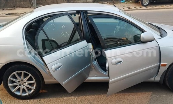 Sayi Na hannu Toyota Avensis Azurfa Mota in Douala a Ƙasar Kamaru Sayi Na hannu Toyota Avensis Azurfa Mota in Douala a Ƙasar Kamaru