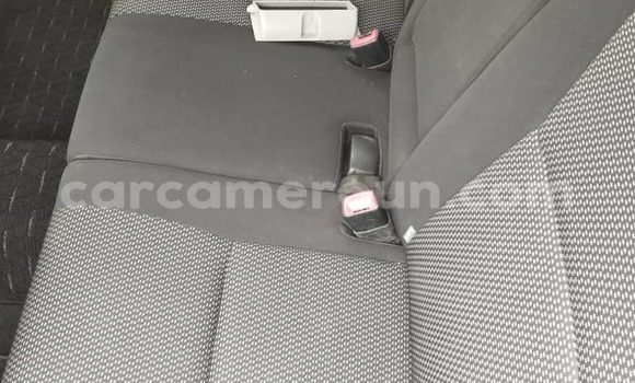 Sayi Na hannu Toyota Auris Black Mota in Douala a Ƙasar Kamaru Sayi Na hannu Toyota Auris Black Mota in Douala a Ƙasar Kamaru