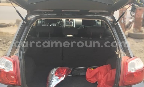 Sayi Na hannu Toyota Auris Black Mota in Douala a Ƙasar Kamaru Sayi Na hannu Toyota Auris Black Mota in Douala a Ƙasar Kamaru