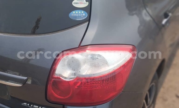 Sayi Na hannu Toyota Auris Black Mota in Douala a Ƙasar Kamaru Sayi Na hannu Toyota Auris Black Mota in Douala a Ƙasar Kamaru