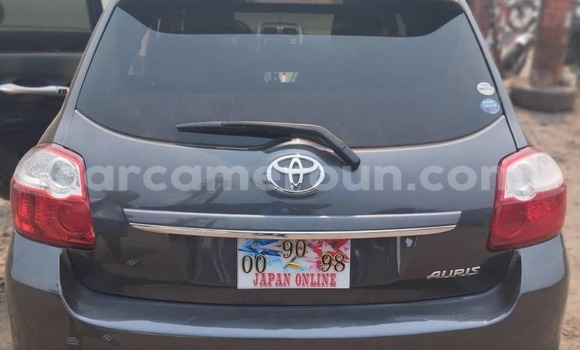Sayi Na hannu Toyota Auris Black Mota in Douala a Ƙasar Kamaru Sayi Na hannu Toyota Auris Black Mota in Douala a Ƙasar Kamaru