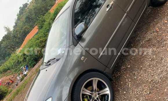 Sayi Na hannu Toyota Corolla Brown Mota in Douala a Ƙasar Kamaru Sayi Na hannu Toyota Corolla Brown Mota in Douala a Ƙasar Kamaru