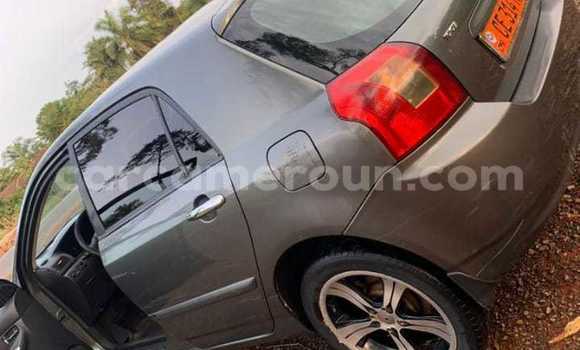 Sayi Na hannu Toyota Corolla Brown Mota in Douala a Ƙasar Kamaru Sayi Na hannu Toyota Corolla Brown Mota in Douala a Ƙasar Kamaru