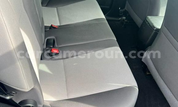 Acheter Occasion Voiture Toyota RAV4 Bleu à Douala, Littoral Cameroon Acheter Occasion Voiture Toyota RAV4 Bleu à Douala, Littoral Cameroon