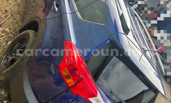 Acheter Occasion Voiture Toyota RAV4 Bleu à Douala, Littoral Cameroon Acheter Occasion Voiture Toyota RAV4 Bleu à Douala, Littoral Cameroon