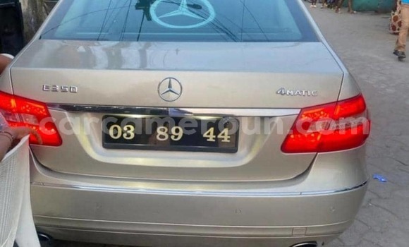 Sayi Na hannu Mercedes‒Benz E–Class M Mota in Douala a Ƙasar Kamaru Sayi Na hannu Mercedes‒Benz E–Class M Mota in Douala a Ƙasar Kamaru