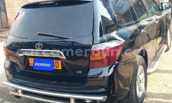 Acheter Occasion Voiture Toyota Highlander Bleu à Douala, Littoral Cameroon Acheter Occasion Voiture Toyota Highlander Bleu à Douala, Littoral Cameroon