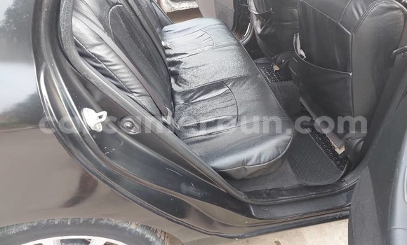 Sayi Na hannu Toyota Corolla Black Mota in Douala a Ƙasar Kamaru Sayi Na hannu Toyota Corolla Black Mota in Douala a Ƙasar Kamaru