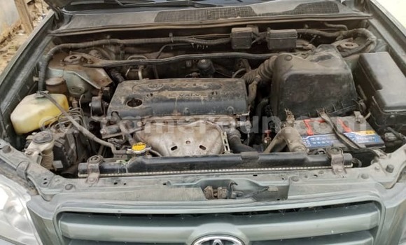 Acheter Occasion Voiture Toyota Highlander Vert à Douala, Littoral Cameroon Acheter Occasion Voiture Toyota Highlander Vert à Douala, Littoral Cameroon