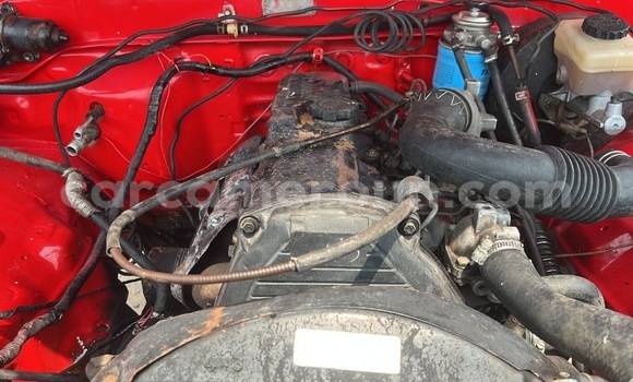 Acheter Neuf Voiture Toyota Hilux Rouge à Douala, Littoral Cameroon Acheter Neuf Voiture Toyota Hilux Rouge à Douala, Littoral Cameroon