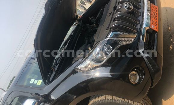 Sayi Na hannu Toyota Prado Black Mota in Douala a Ƙasar Kamaru