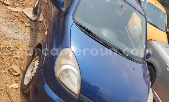 Acheter Neuf Voiture Toyota Yaris Verso Bleu à Douala, Littoral Cameroon Acheter Neuf Voiture Toyota Yaris Verso Bleu à Douala, Littoral Cameroon