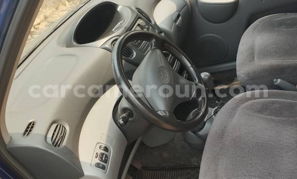 Acheter Neuf Voiture Toyota Yaris Verso Bleu à Douala, Littoral Cameroon Acheter Neuf Voiture Toyota Yaris Verso Bleu à Douala, Littoral Cameroon